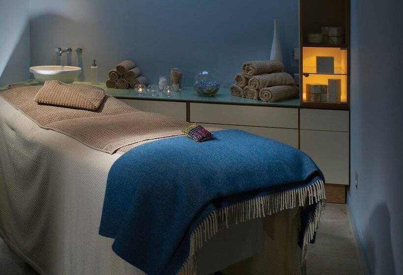 Отель Fowey Hall