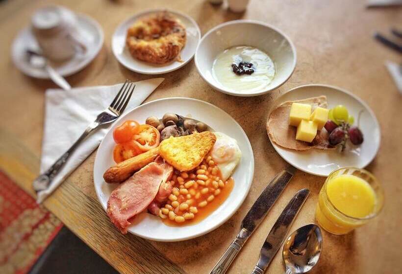 בית מלון כפרי The Grand Burstin