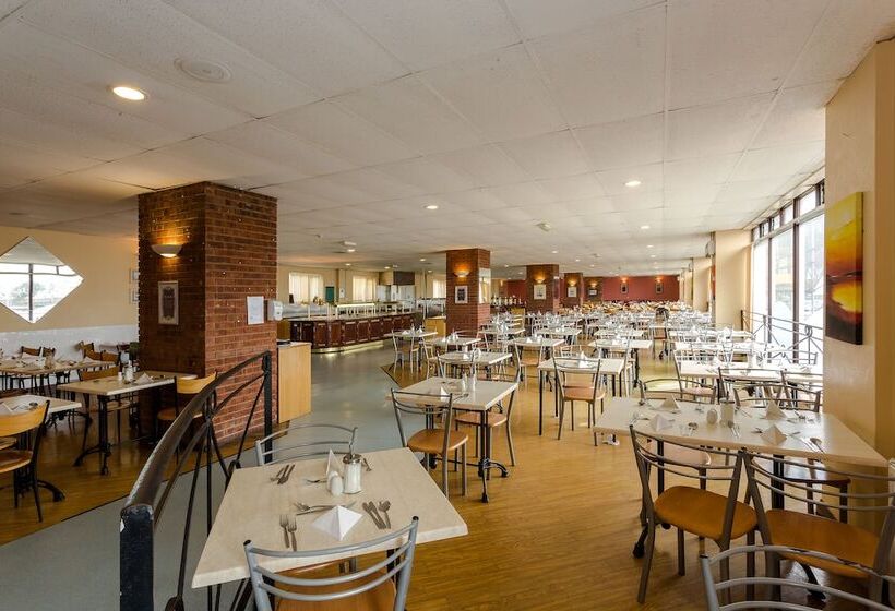 בית מלון כפרי The Grand Burstin