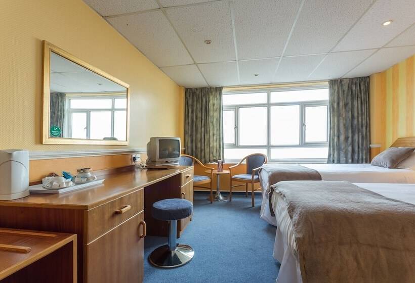 בית מלון כפרי The Grand Burstin