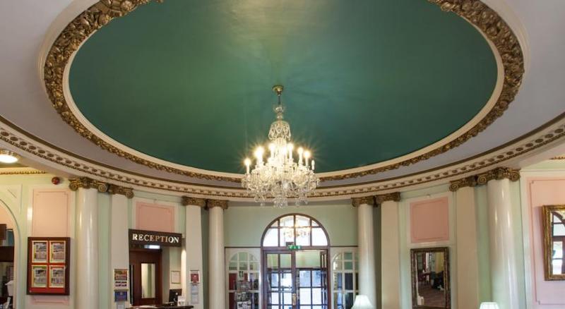 Отель The Grand