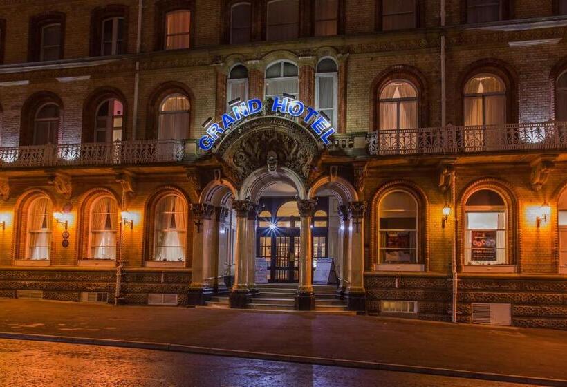 Отель The Grand Scarborough