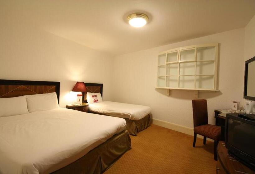 Отель The Grand Scarborough