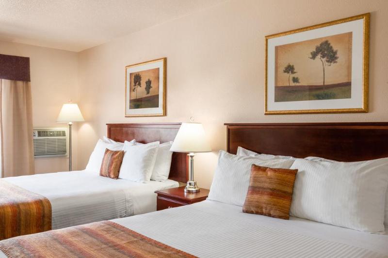 ホテル Grande Cache Inn & Suites
