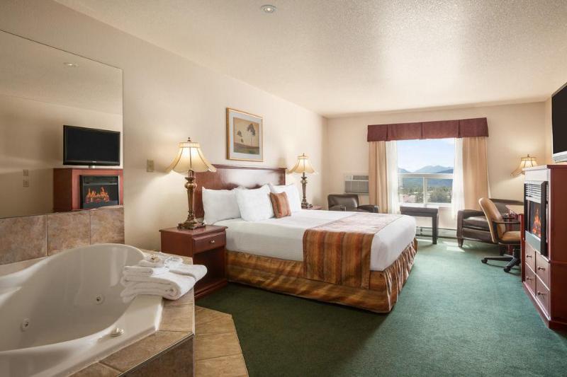 ホテル Grande Cache Inn & Suites