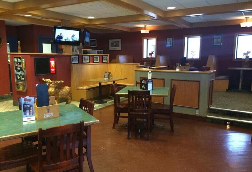 ホテル Greenwood Inn & Suites