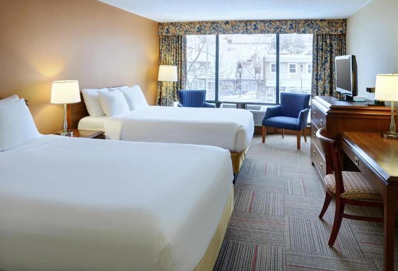 فندق Greenwood Inn & Suites