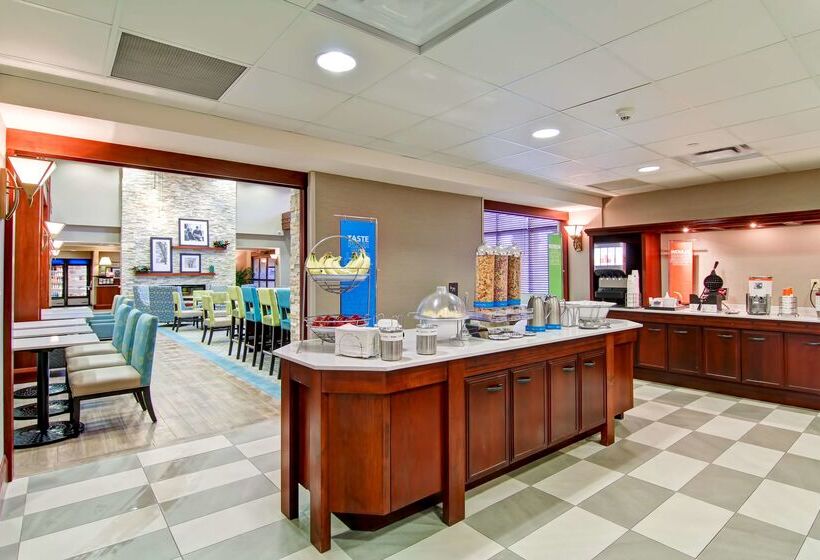 فندق Hampton Inn & Suites By Hilton   Guelph
