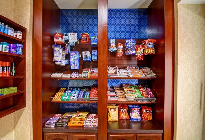 فندق Hampton Inn & Suites By Hilton   Guelph