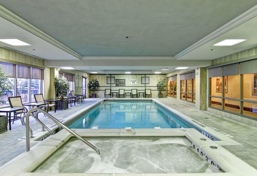 فندق Hampton Inn & Suites By Hilton   Guelph