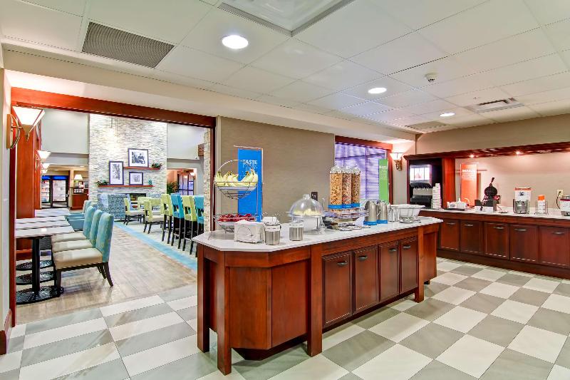 فندق Hampton Inn & Suites By Hilton   Guelph