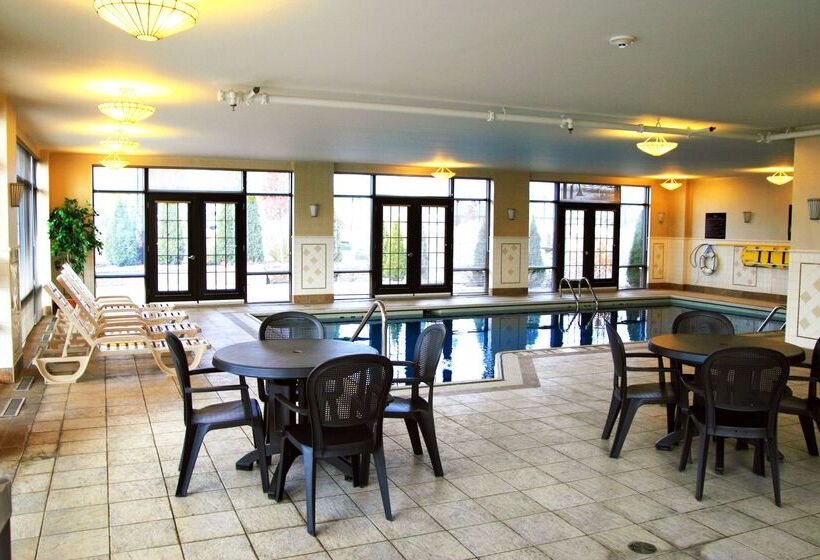 ホテル Hampton Inn & Suites By Hilton Laval