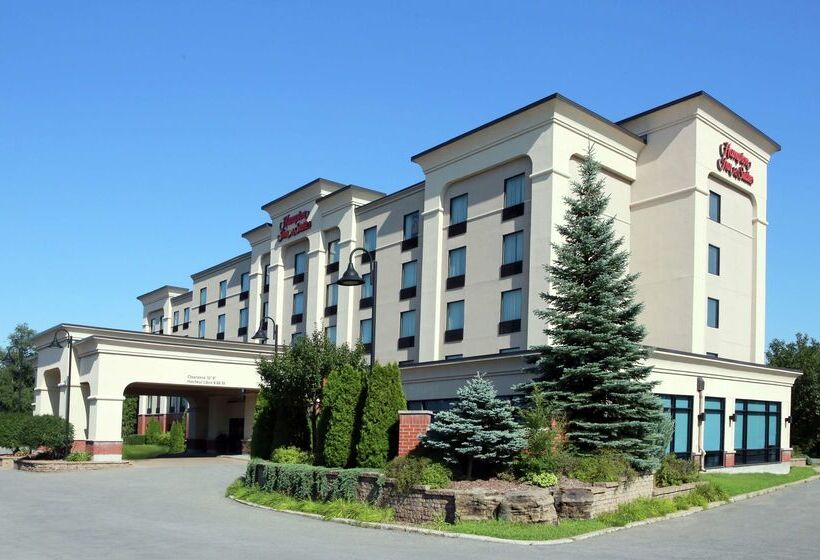 ホテル Hampton Inn & Suites By Hilton Laval