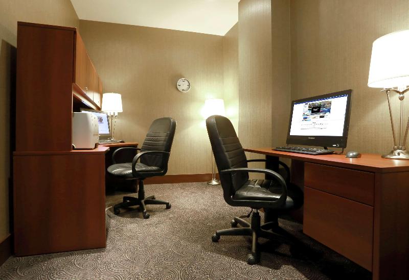 ホテル Hampton Inn & Suites By Hilton Laval