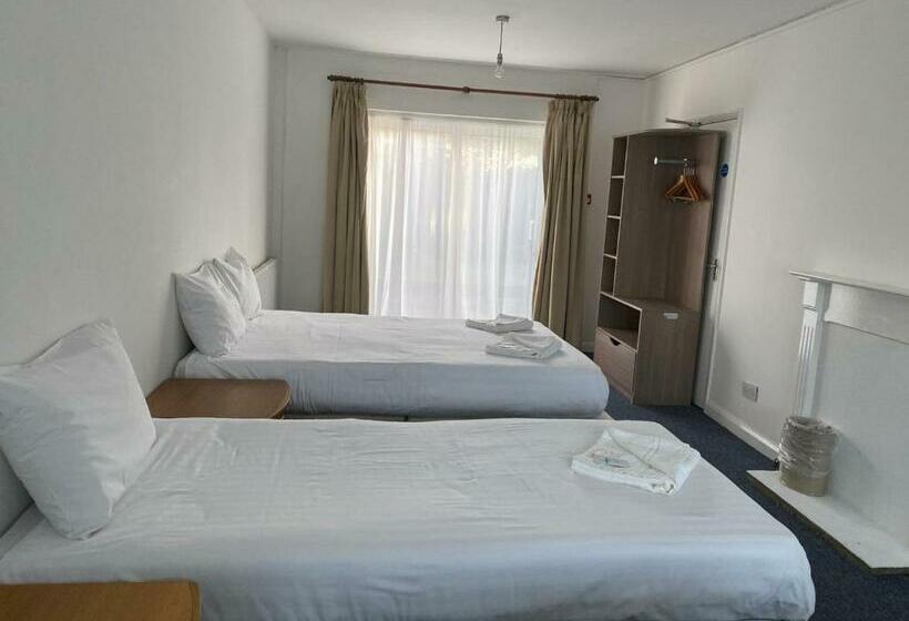 فندق Heathrow Lodge
