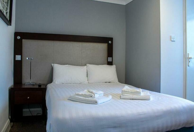 فندق Heathrow Lodge