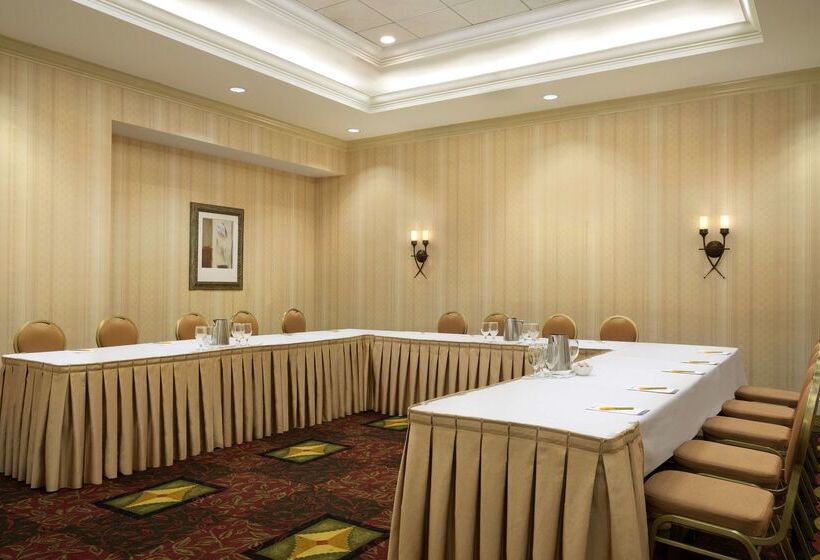 호텔 Hilton Garden Inn Toronto Vaughan