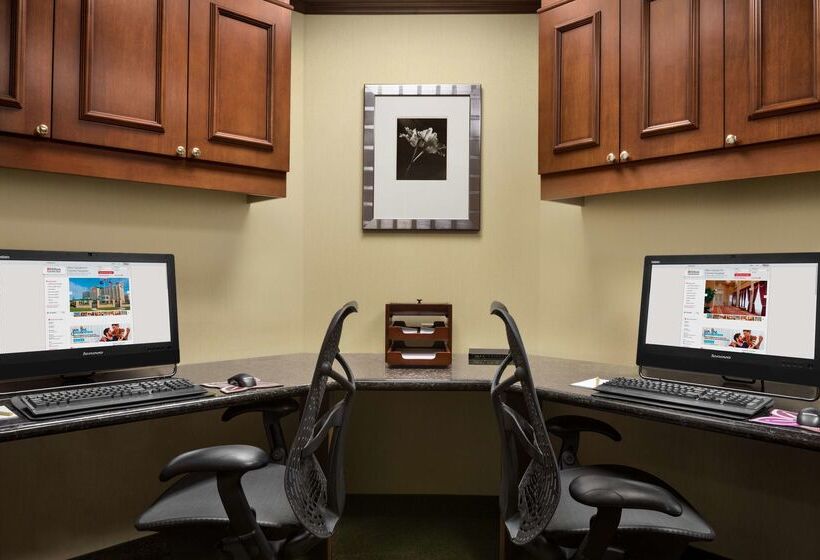 호텔 Hilton Garden Inn Toronto Vaughan