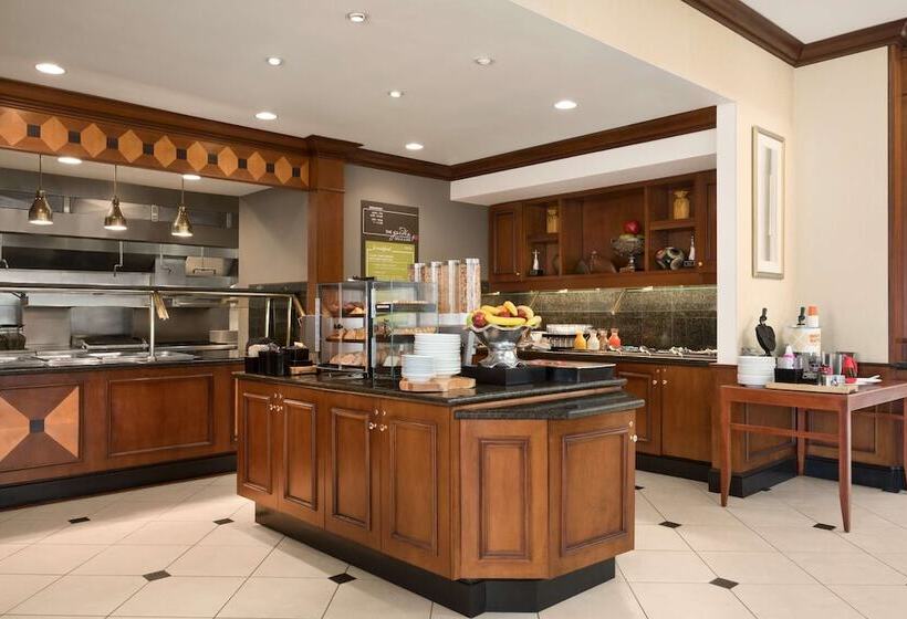 호텔 Hilton Garden Inn Toronto Vaughan