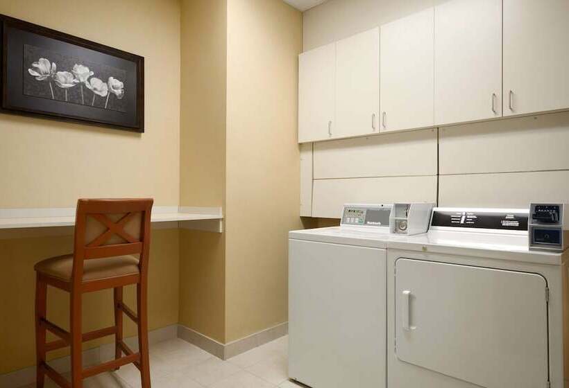 호텔 Hilton Garden Inn Toronto Vaughan