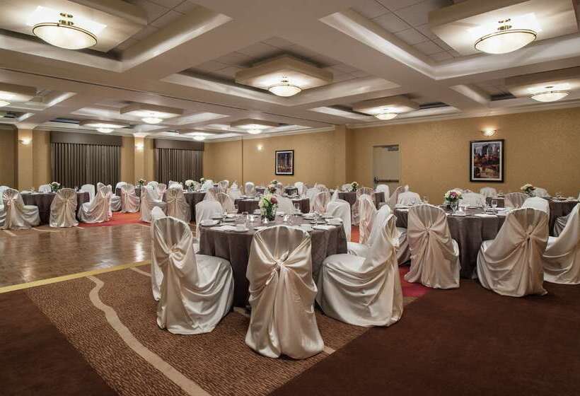 Отель Hilton Garden Inn West Edmonton