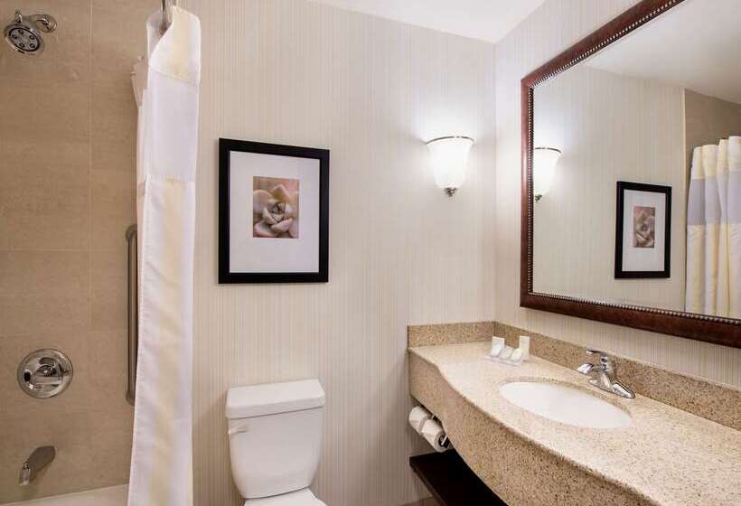 فندق Hilton Garden Inn West Edmonton