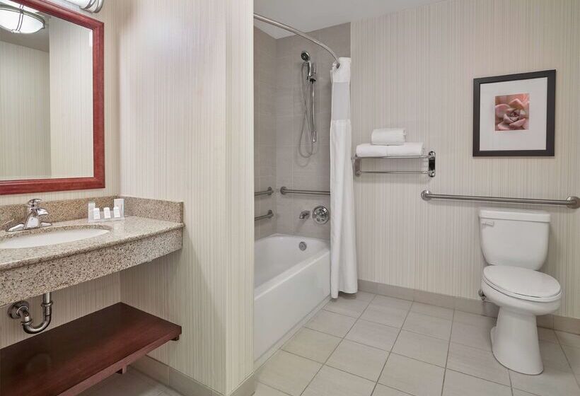 Отель Hilton Garden Inn West Edmonton