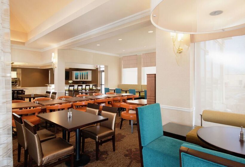 فندق Hilton Garden Inn West Edmonton