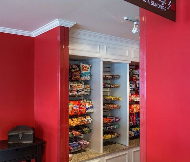 Отель Hilton Garden Inn West Edmonton