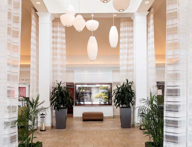 Отель Hilton Garden Inn West Edmonton