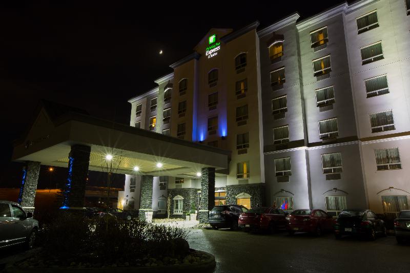 בית מלון כפרי Holiday Inn Express Edmonton North, An Ihg