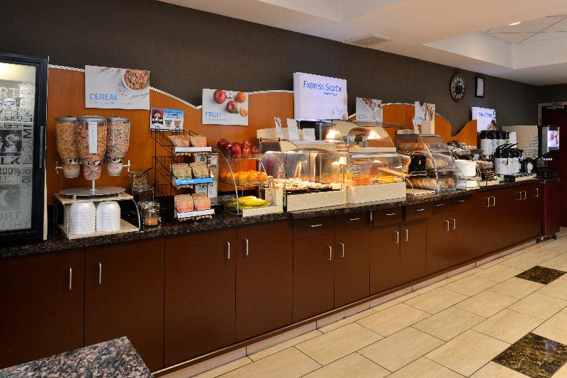 Отель Holiday Inn Express Edmonton North, An Ihg