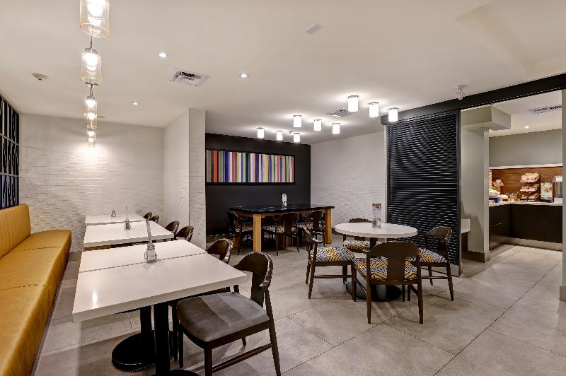 فندق Holiday Inn Express Whitby Oshawa, An Ihg