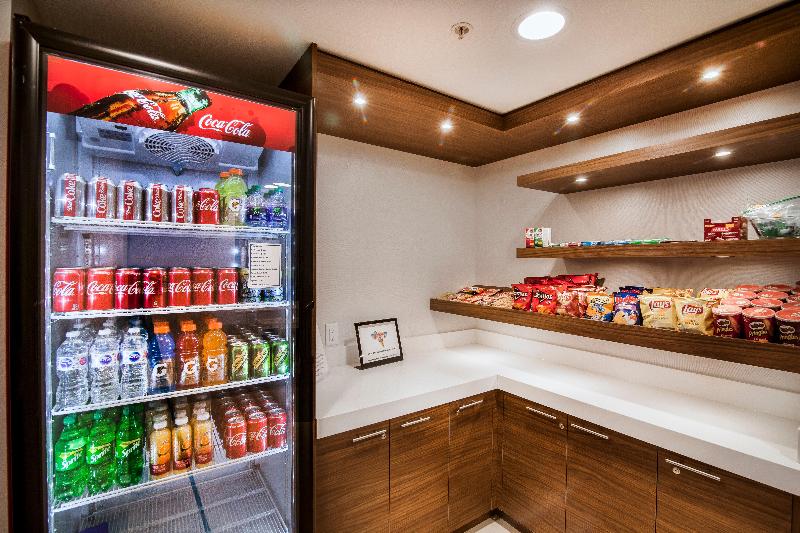 هتل Holiday Inn Express & Suites Langley, An Ihg