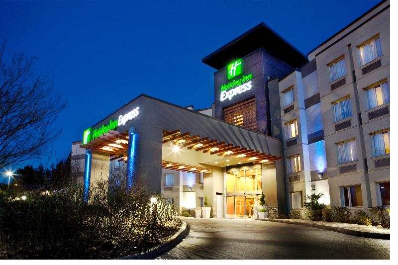 هتل Holiday Inn Express & Suites Langley, An Ihg