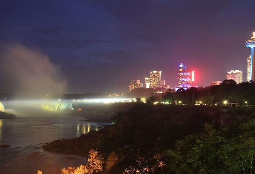 هتل Holiday Inn Niagara Falls By The Falls, An Ihg