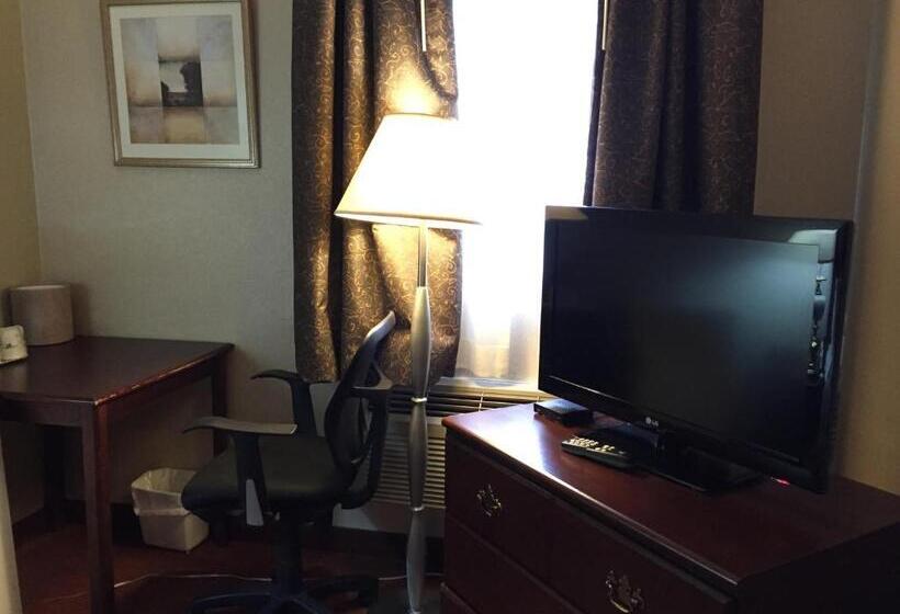 هتل Howard Johnson By Wyndham Toronto Downtown West