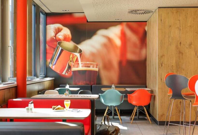 ホテル Ibis Innsbruck