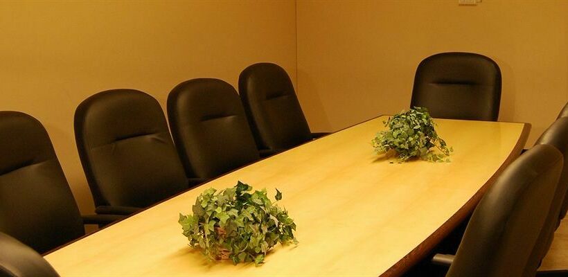 فندق Inuvik Capital Suites