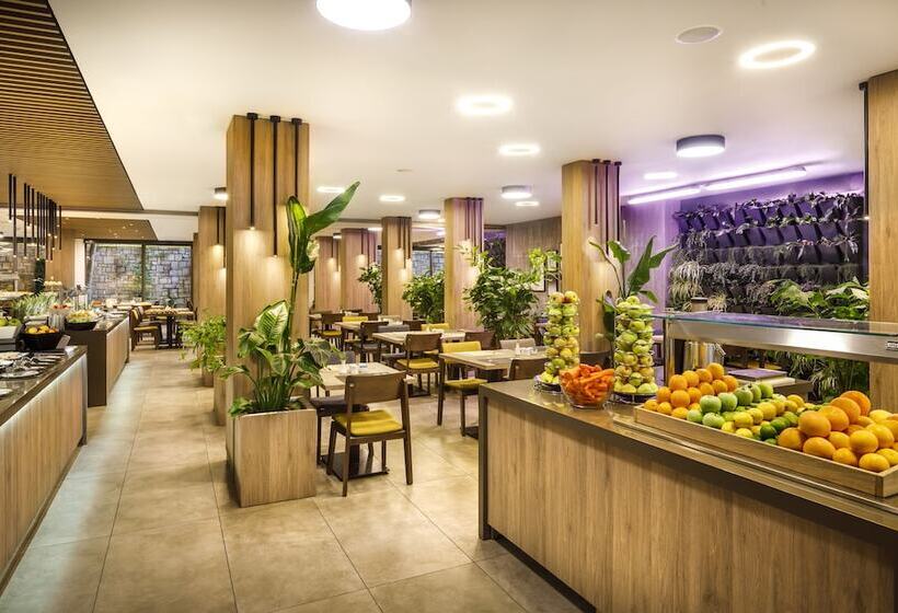 Отель Island  Istra