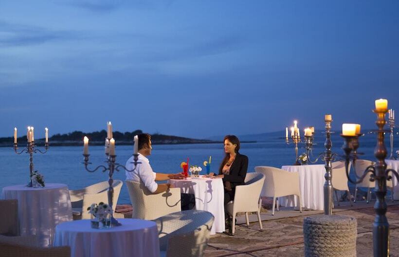 Отель Island  Istra