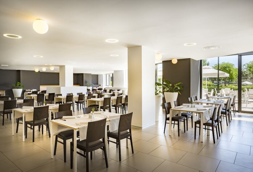 Отель Island  Istra