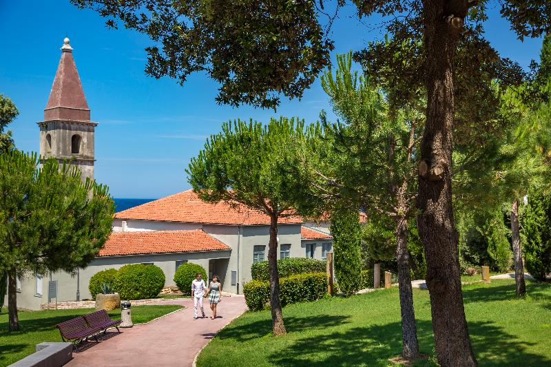 Отель Island  Istra