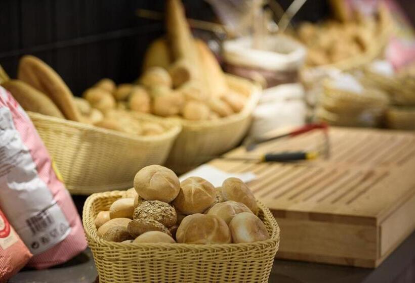 Отель Island  Istra