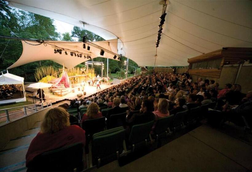 Kilworth House Hotel And Theatre