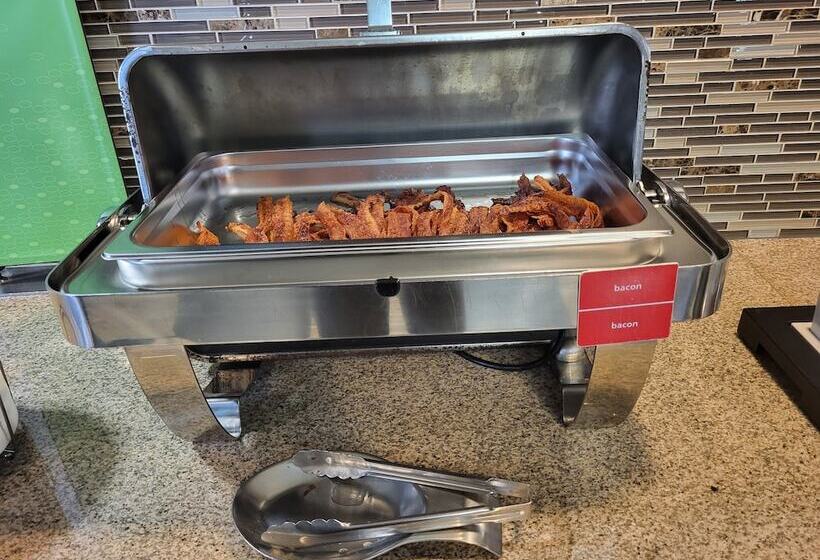 فندق Holiday Inn Express & Suites Kitchener Southeast, An Ihg