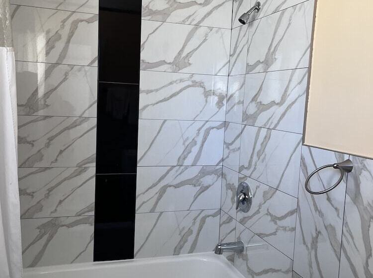 Knights Inn   Park Villa Motel, Midland