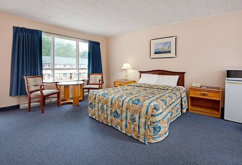 Knights Inn   Park Villa Motel, Midland