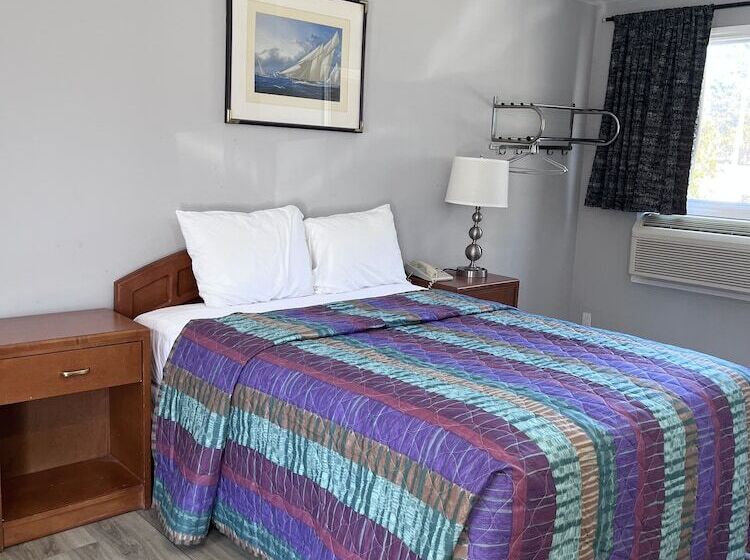 Knights Inn   Park Villa Motel, Midland