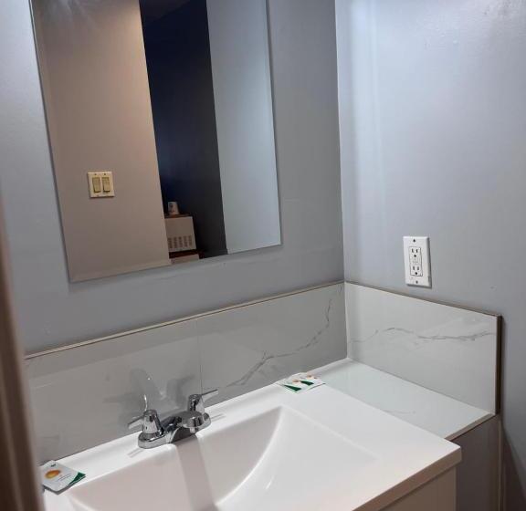 Knights Inn   Park Villa Motel, Midland